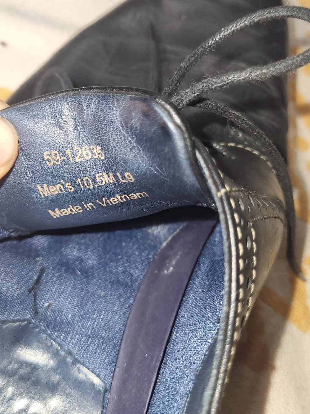 Johnston & Murphy Black Leather Derby Shoes with Brown Welt
